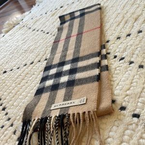 Burberry cashmere scarf